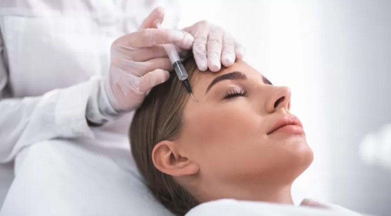 Ácido hialurônico: para que serve o produto queridinho para pele e cabelo?